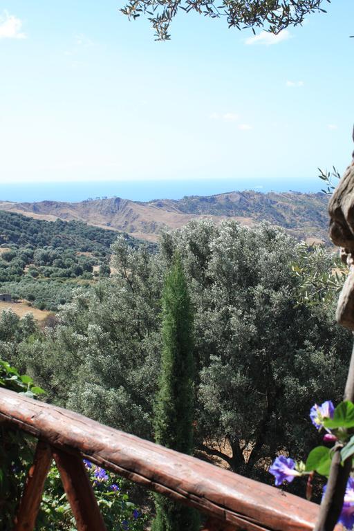Bed and Breakfast Rocca Del Vento San Pantaleone Екстер'єр фото