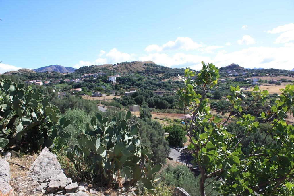 Bed and Breakfast Rocca Del Vento San Pantaleone Екстер'єр фото