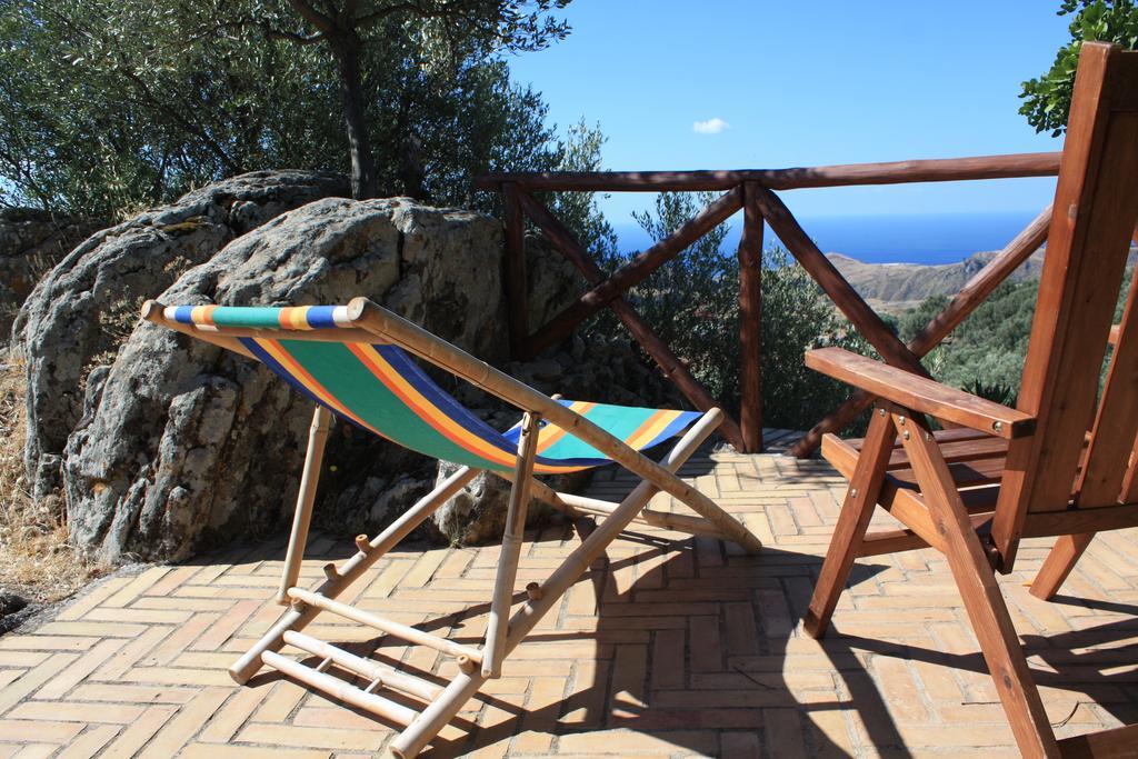 Bed and Breakfast Rocca Del Vento San Pantaleone Екстер'єр фото