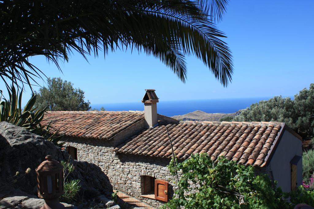 Bed and Breakfast Rocca Del Vento San Pantaleone Екстер'єр фото