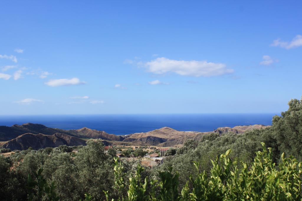 Bed and Breakfast Rocca Del Vento San Pantaleone Екстер'єр фото